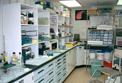 medical-research-lab